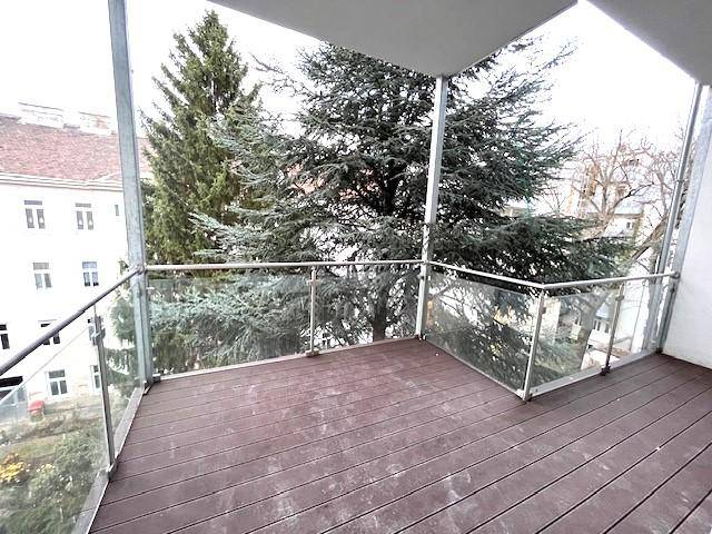 Apartamento de 3 dormitorios en Meidling, Austria No. 238605