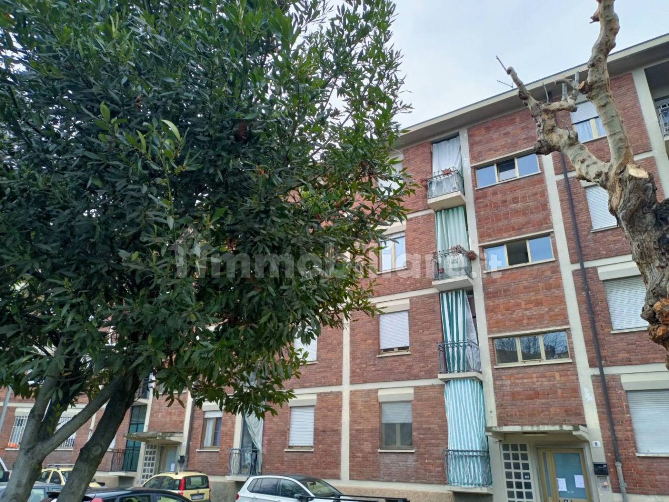 2 bedrooms Apartment in Turin, Italy No. 336905