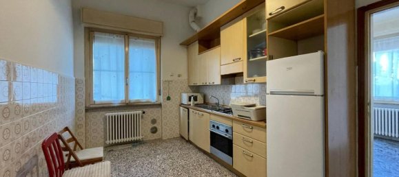 Квартира с 3 комнатами в Лоди, Италия № 26749 8