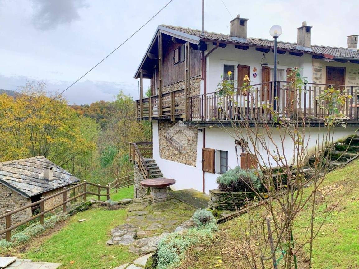 1 bedroom House in Pinasca, Italy No. 129895