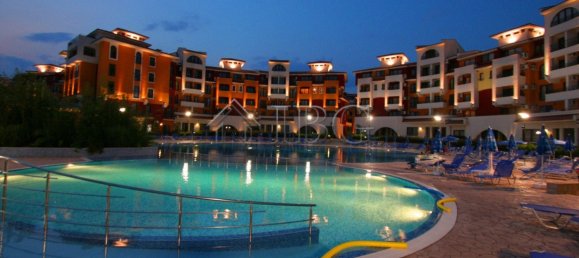 Apartamento de 2 dormitorios en Aheloy, Bulgaria No. 1139 2