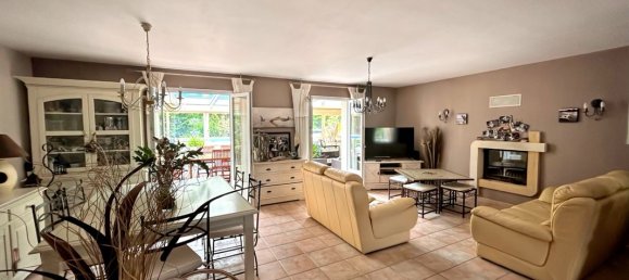 4 bedrooms House in Egletons, France No. 99662 18