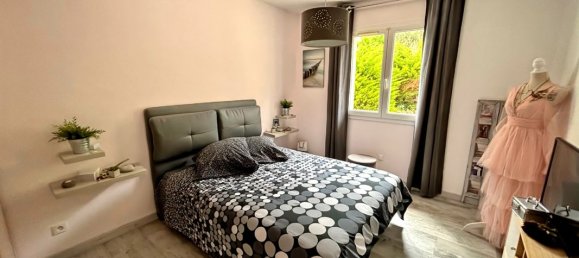 4 bedrooms House in Egletons, France No. 99662 16