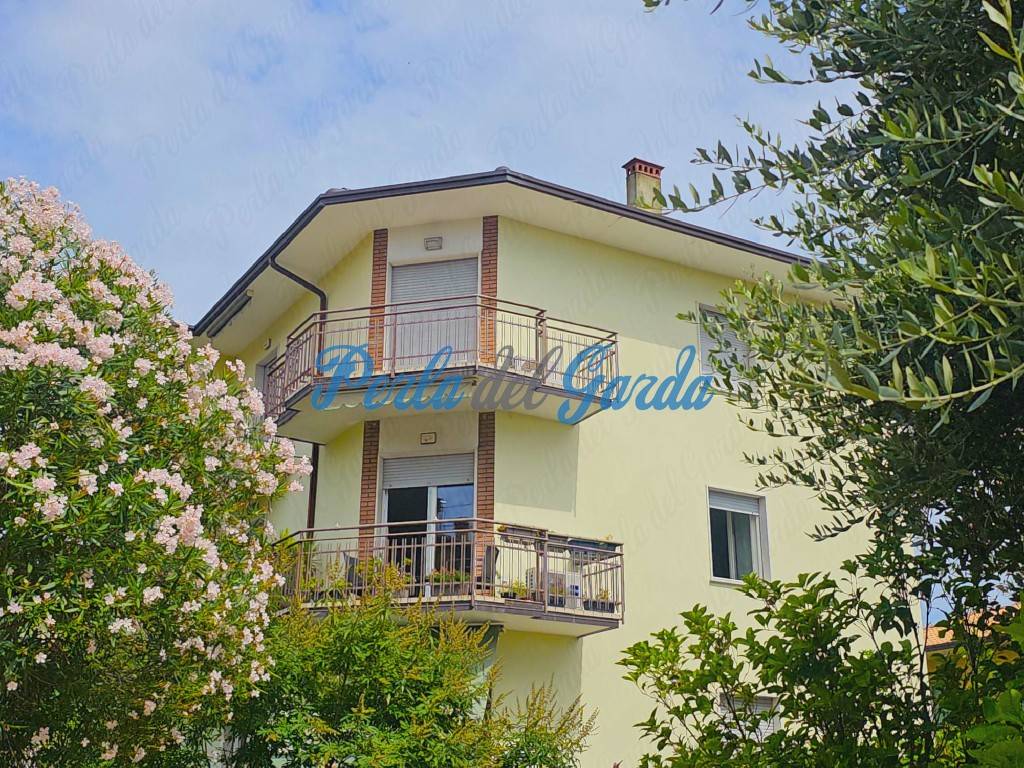 2 bedrooms Apartment in Peschiera del Garda, Italy No. 272874