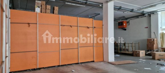 Склад 784м² в Лоро Чуффенна, Италия № 325353 15