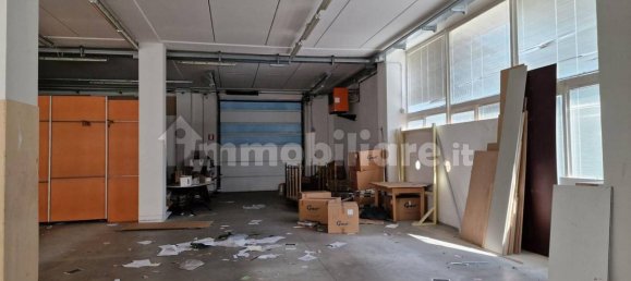 Склад 784м² в Лоро Чуффенна, Италия № 325353 11