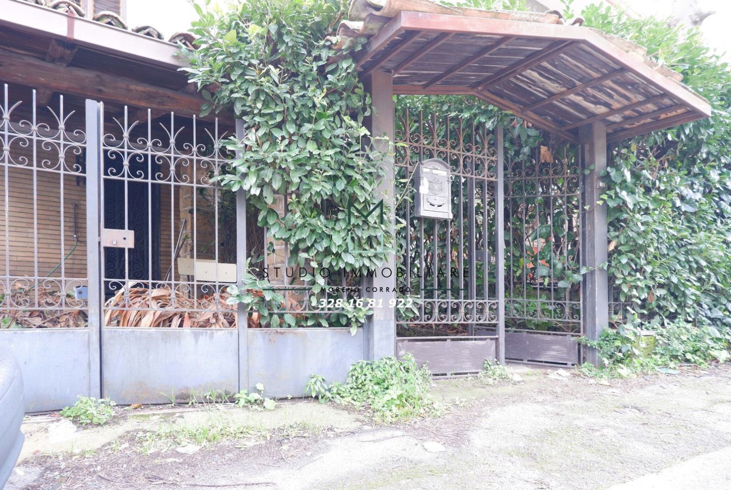 Casa de 6 habitaciónes en Avellino, Italy No. 213639