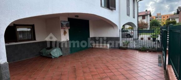 3 bedrooms Villa in Casarile, Italy No. 378961 2