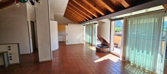 2-salle Appartement à Feltre, Italy No. 357193 4