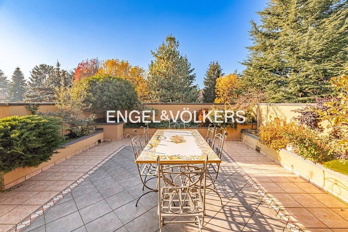 Пентхаус с 7 комнатами в Вимеркате, Италия № 32006