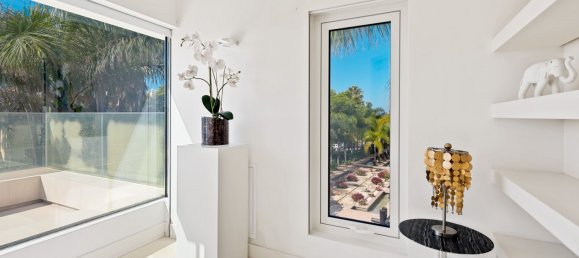 4 bedrooms House in Marbella, Spain No. 136706 17