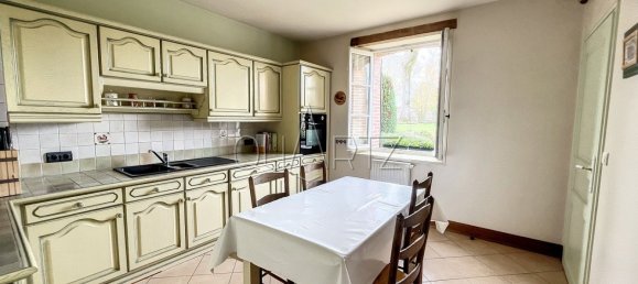 4 bedrooms House in Chaumont-en-Vexin, France No. 88688 3