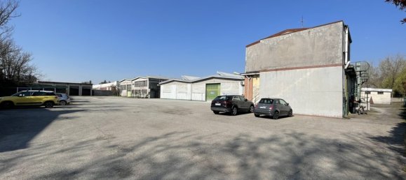 Gebäude in Pieve Emanuele, Italy 4759m², Nr. 62065 2