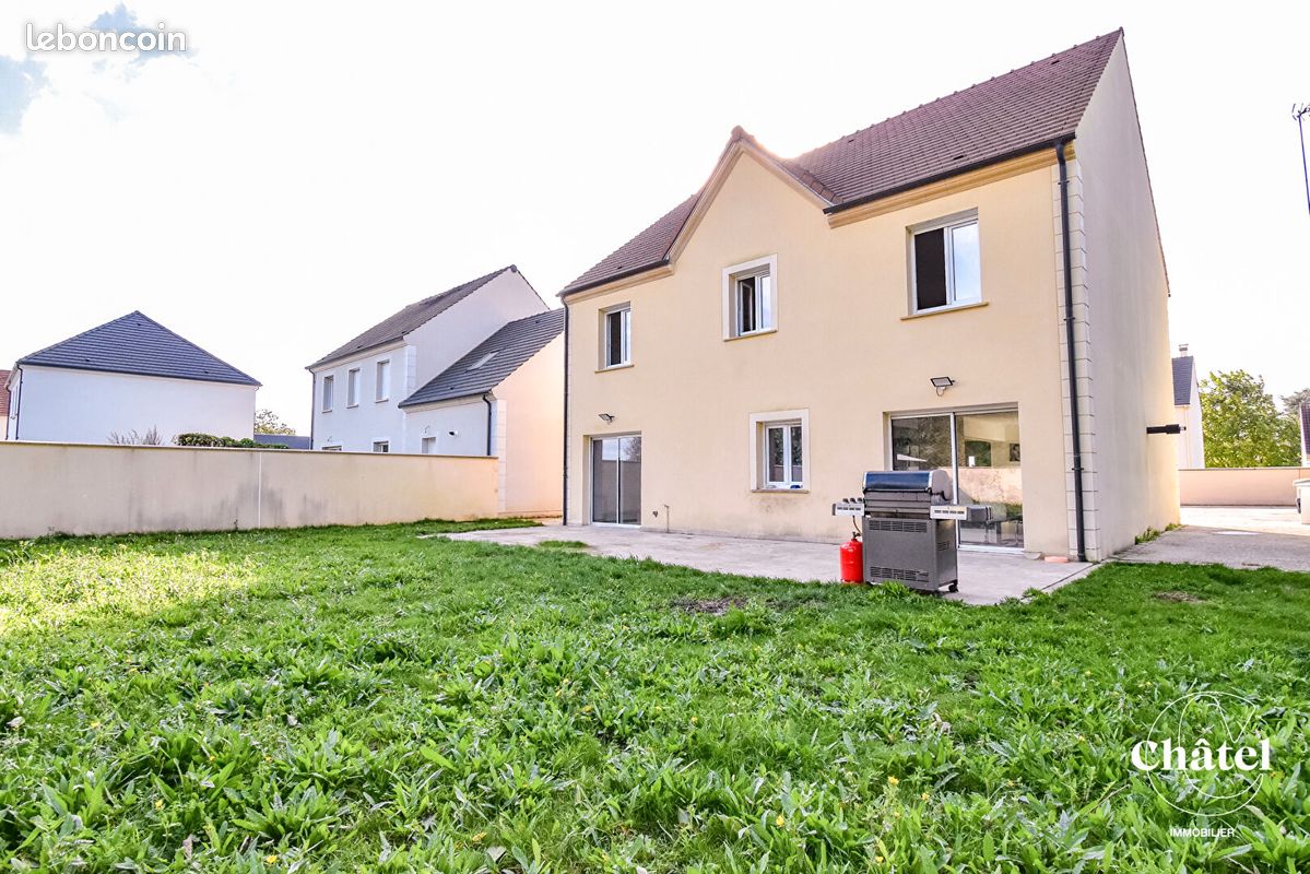 5 bedrooms House in Pont-Sainte-Maxence, France No. 216918