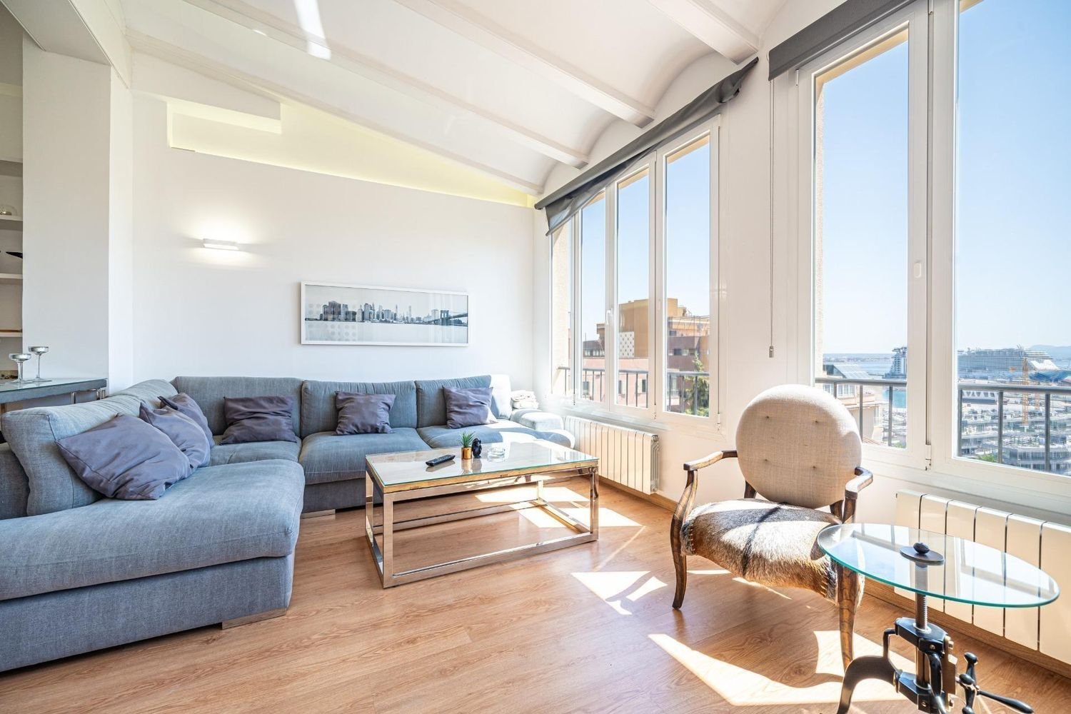 Apartamento de 3 dormitorios en Palma de Mallorca, Spain No. 167957