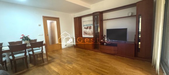 Moradia em banda T4 em Sant Feliu de Llobregat, Spain N.º 167072 2