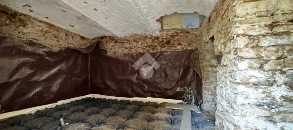 2 Schlafzimmer Haus in Giaveno, Italy, Nr. 170302 10