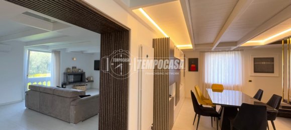 4 bedrooms Apartment in Naples, Italy No. 9780 21