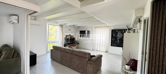 4 bedrooms Apartment in Naples, Italy No. 9780 13