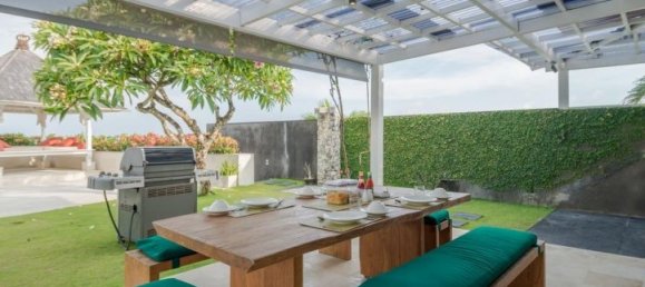 4 bedrooms Villa in South Kuta, Indonesia No. 2985 8