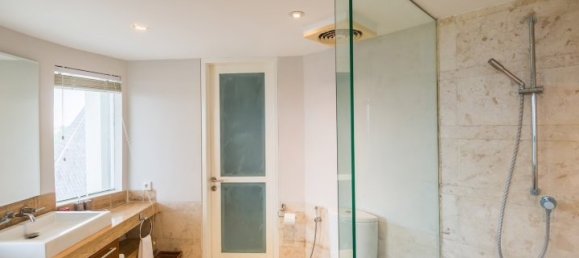 4 bedrooms Villa in South Kuta, Indonesia No. 2985 25