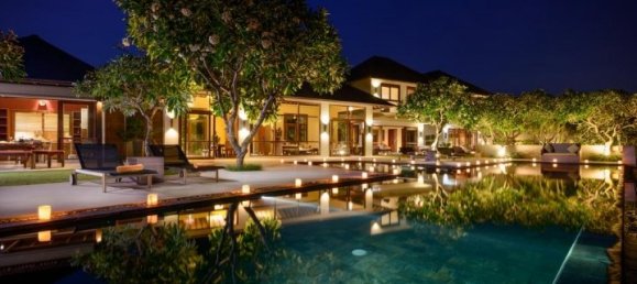 4 bedrooms Villa in South Kuta, Indonesia No. 2985 5