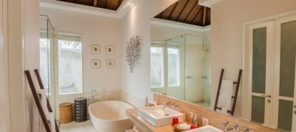 4 bedrooms Villa in South Kuta, Indonesia No. 2985 27