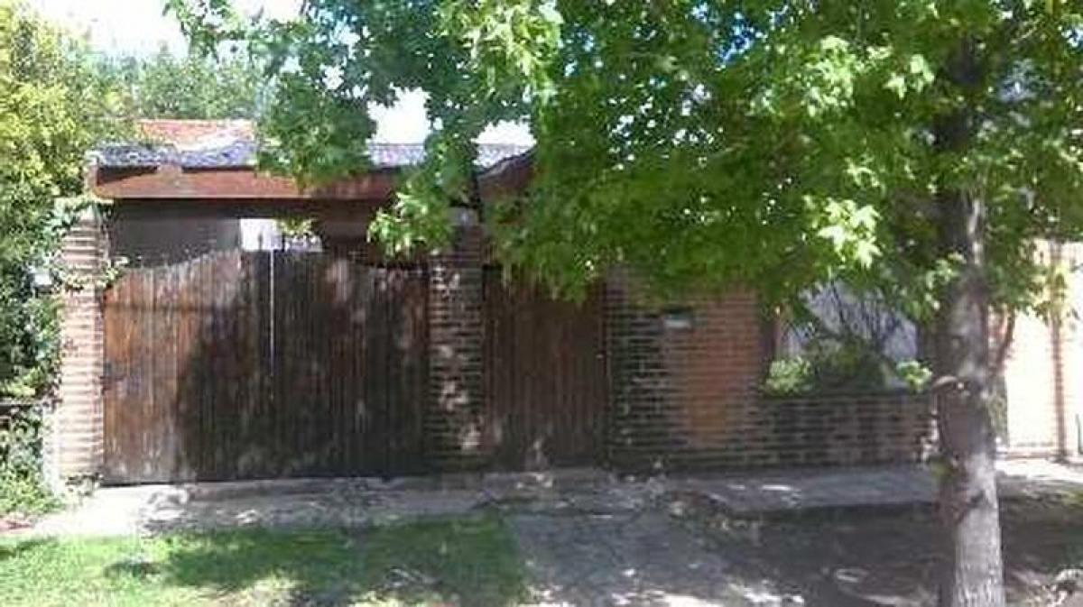 2 bedrooms House in Ituzaingo, Argentina No. 52695