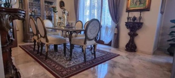 8 rooms Apartment in Livorno, Italy No. 131584 7