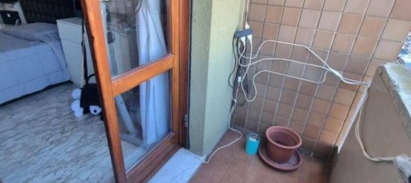 8 rooms Apartment in Livorno, Italy No. 131584 5