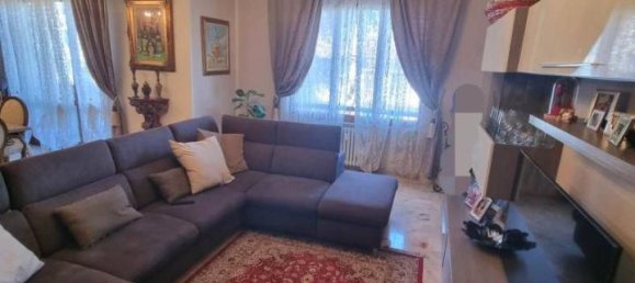 8 rooms Apartment in Livorno, Italy No. 131584 10