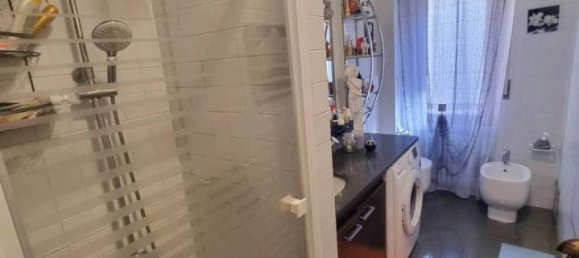 8 rooms Apartment in Livorno, Italy No. 131584 13