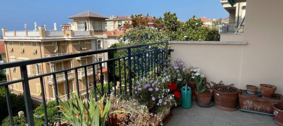 5 rooms Apartment in Chiavari, Italy No. 307998 8