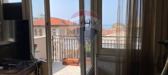 5 rooms Apartment in Chiavari, Italy No. 307998 14