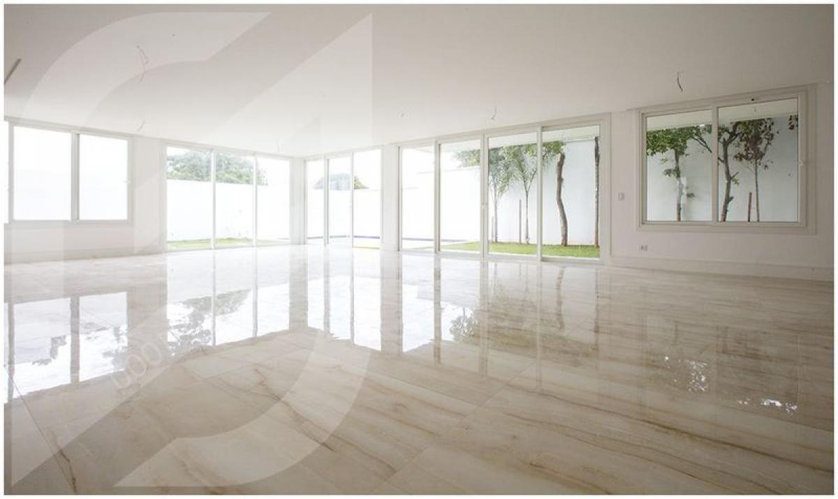 4 bedrooms House in Sao Paulo, Brazil No. 477977