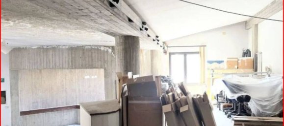 1172m² Office in Conegliano, Italy No. 263666 11