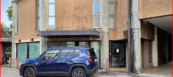 1172m² Office in Conegliano, Italy No. 263666 3