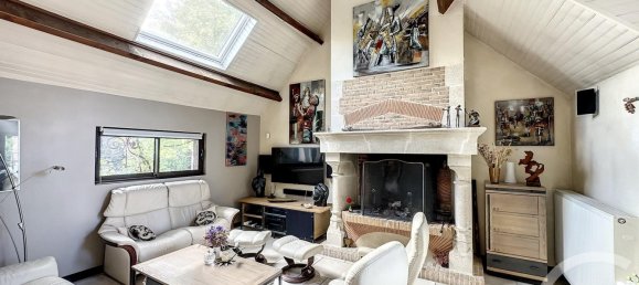 5 bedrooms House in Yvoy-le-Marron, France No. 89952 5