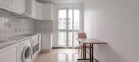 2 bedrooms Apartment in Paris, France No. 166726 2