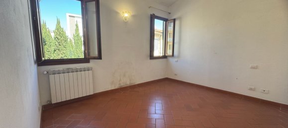 3 rooms Duplex in Florence, Italy No. 51368 11