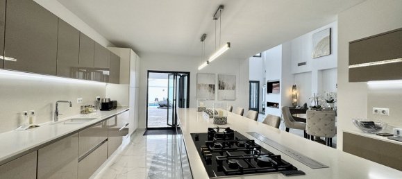 3 Schlafzimmer Villa in El Valle Golf Resort, Spain, Nr. 17758 10