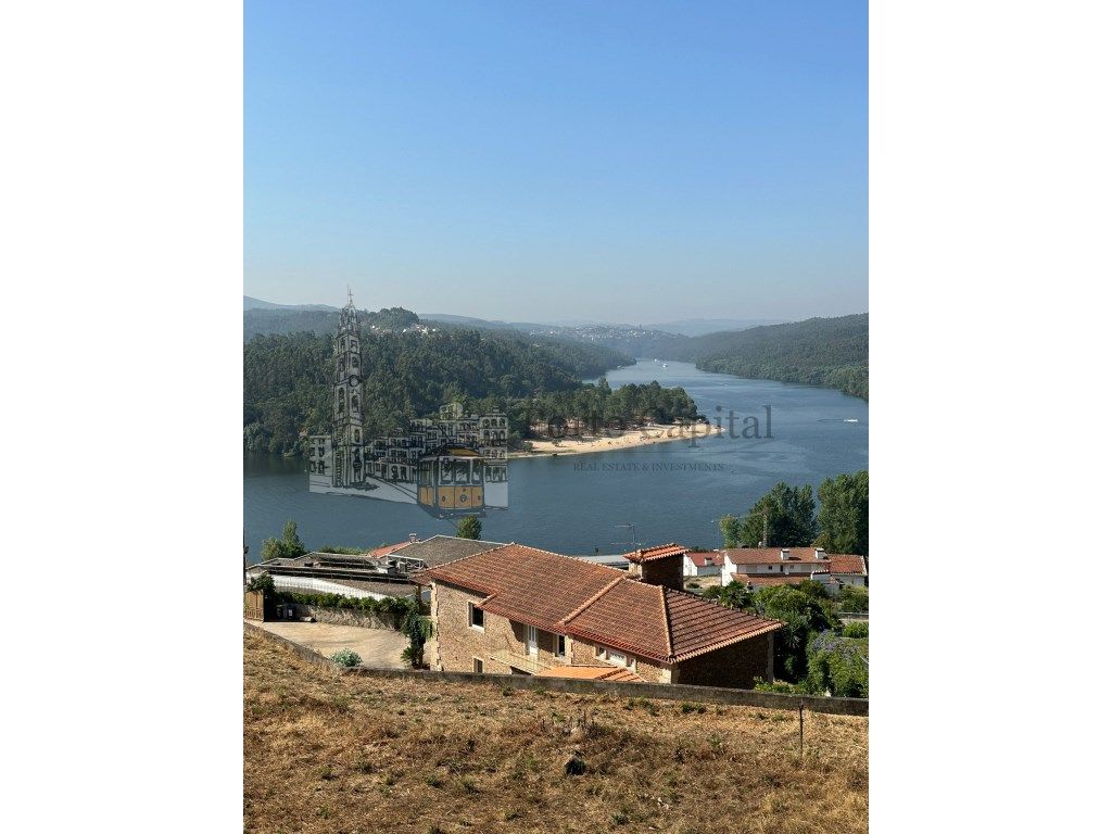 Terrain à Gondomar, Portugal 1270m² No. 224401