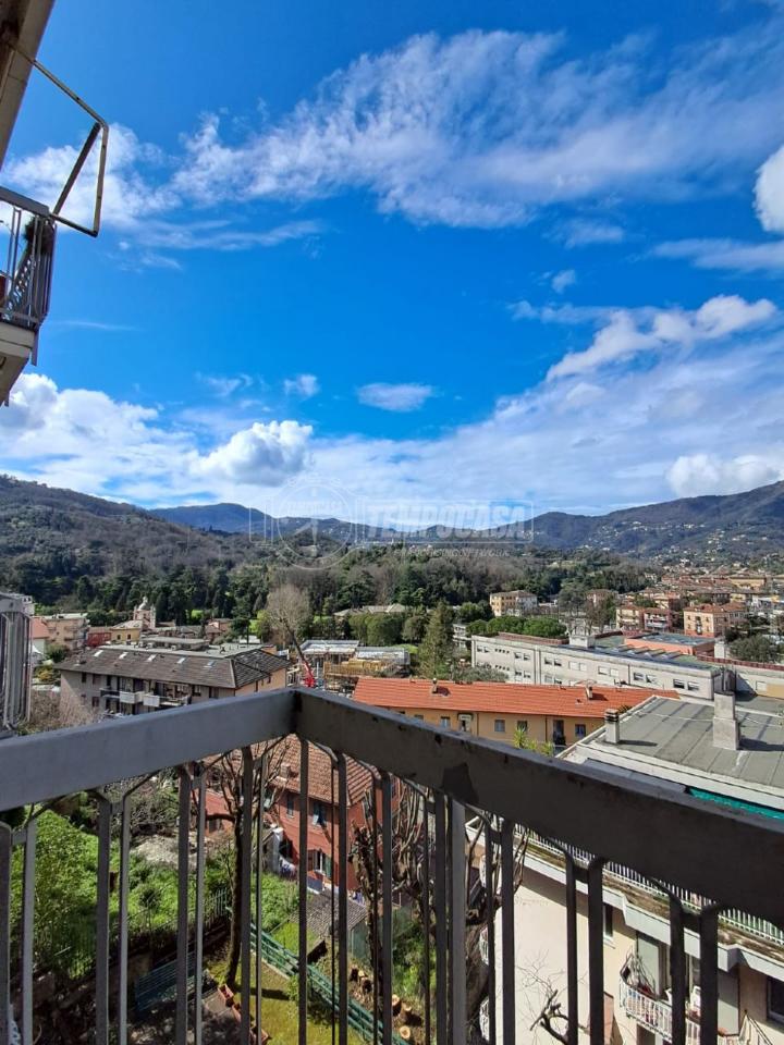 2-salle Appartement à Rapallo, Italy No. 151075