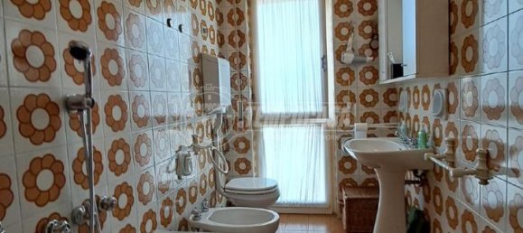 2-salle Appartement à Rapallo, Italy No. 151075 11