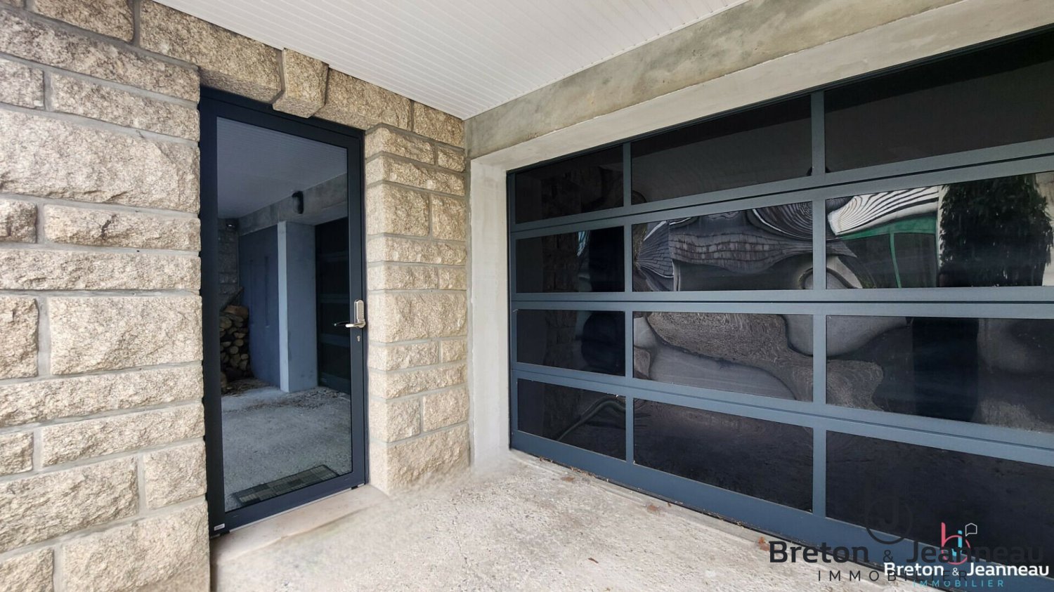 6 bedrooms House in Laval, France No. 359219