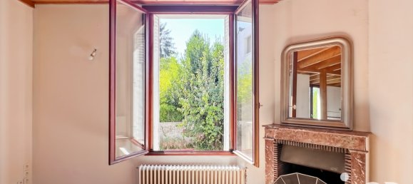 3 bedrooms Villa in Saint-Cloud, France No. 348835 5