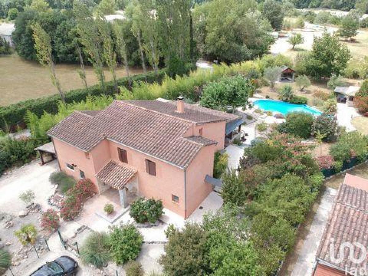 6 chambres Maison à Ruoms, France No. 29200