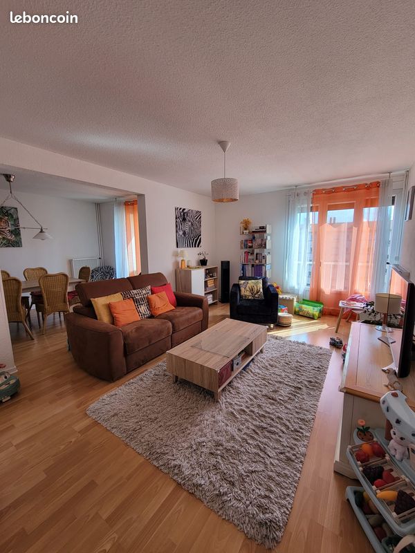 3 bedrooms Apartment in Bourg-les-Valence, France No. 338213