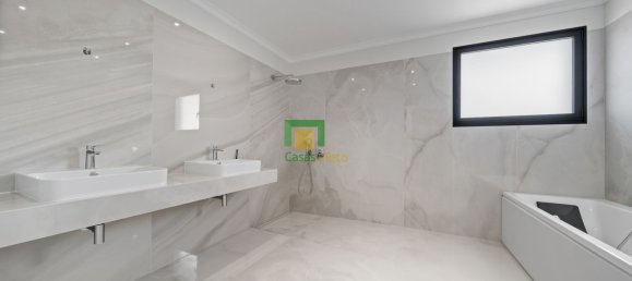 Casa de 3 dormitorios en Funchal, Portugal No. 94274 48