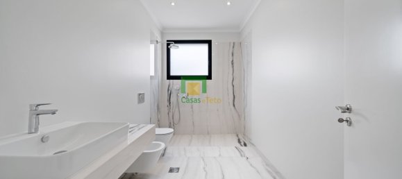 Casa de 3 dormitorios en Funchal, Portugal No. 94274 50